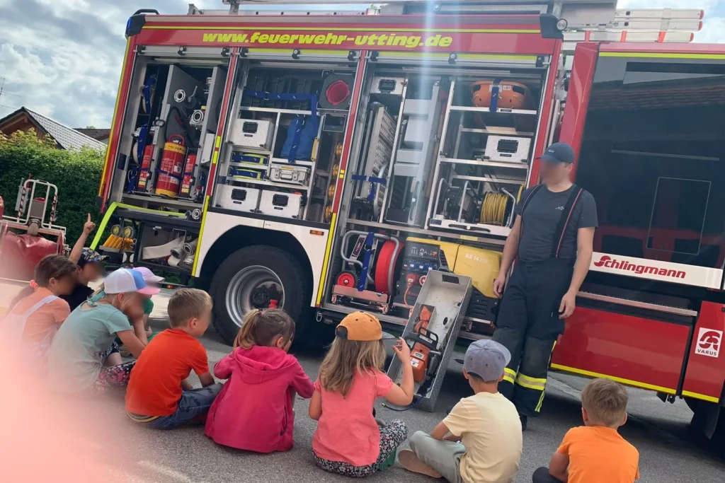 Kinderhaus-Utting_Kinderhilfe-Oberland_Bei-der-Feuerwehr_2024-02